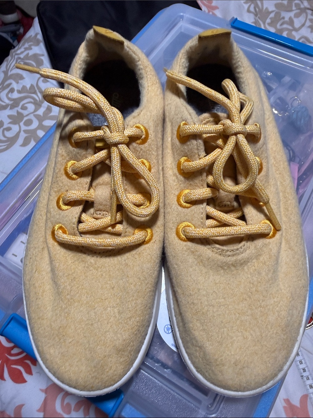 Allbirds Wool Runners for Women size 8W very soft & soft insole